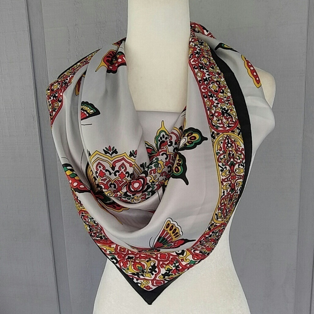 Gorgeous butterfly scarf 34x34